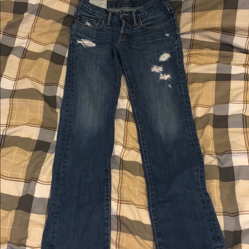Abercrombie & Fitch Slim Straight Ripped Jeans